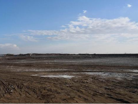 要實(shí)現(xiàn)“藍(lán)天白云”，仍需要我們的努力